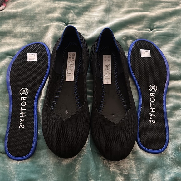 Authentic black flat Rothy’s. Excellent condition. Rarely worn. - Picture 4 of 4